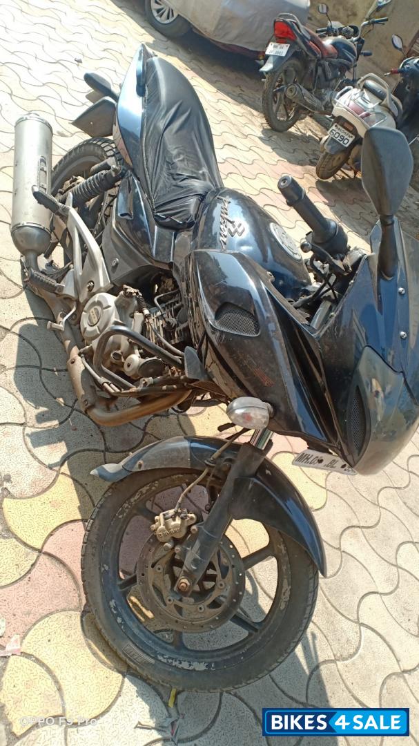 Bajaj Pulsar 220F