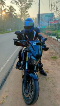 Twilight Blue Bajaj Dominar 400