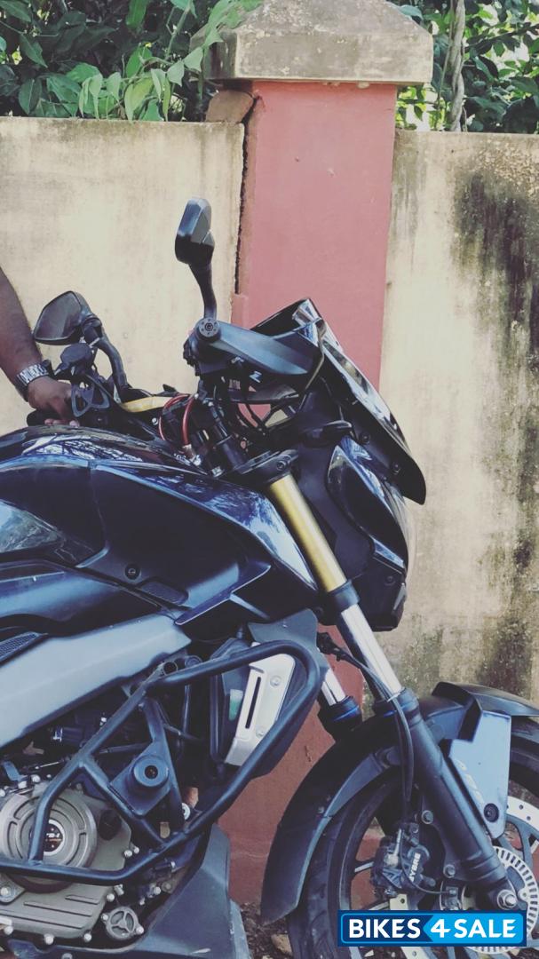 Twilight Blue Bajaj Dominar 400