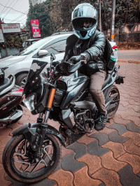 Twilight Blue Bajaj Dominar 400