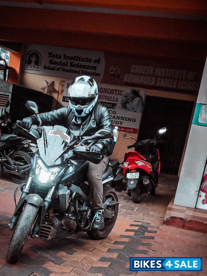 Twilight Blue Bajaj Dominar 400