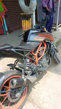 Orange And Black KTM Duke 250 2020