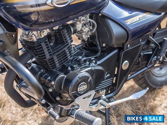 Blue Bajaj Avenger Street 150