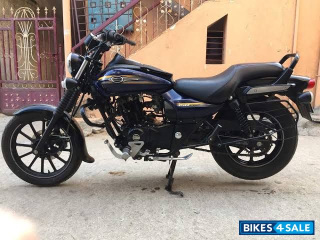 Blue Bajaj Avenger Street 150 Blue Bajaj Avenger Street 150