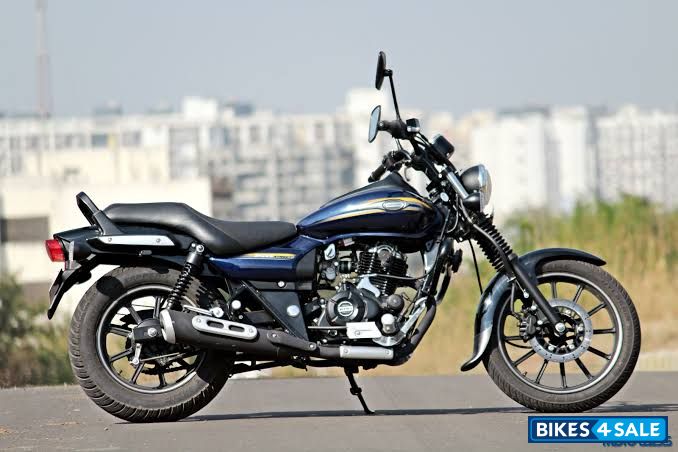 Blue Bajaj Avenger Street 150 Blue Bajaj Avenger Street 150