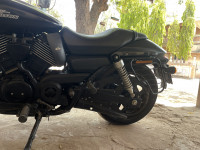 Black Harley Davidson Street 750