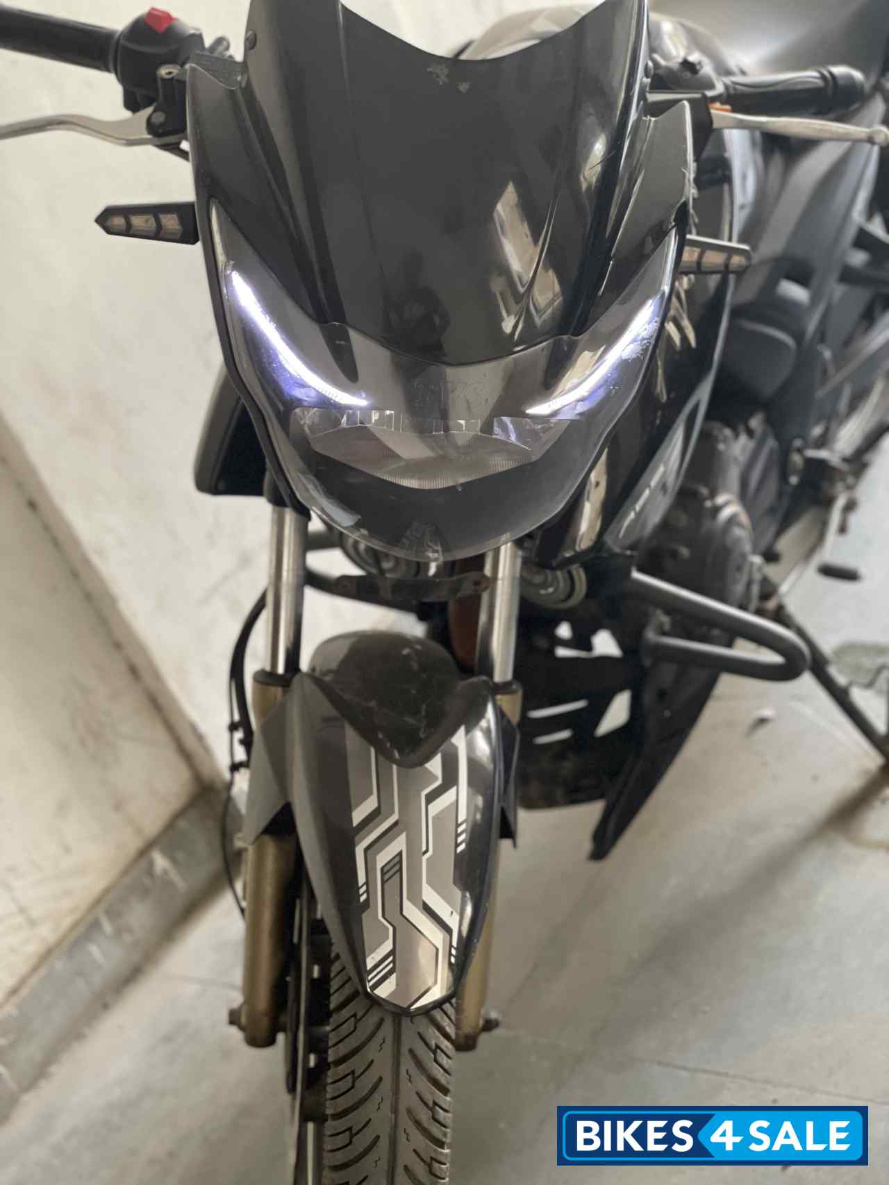 TVS Apache RTR 180 ABS