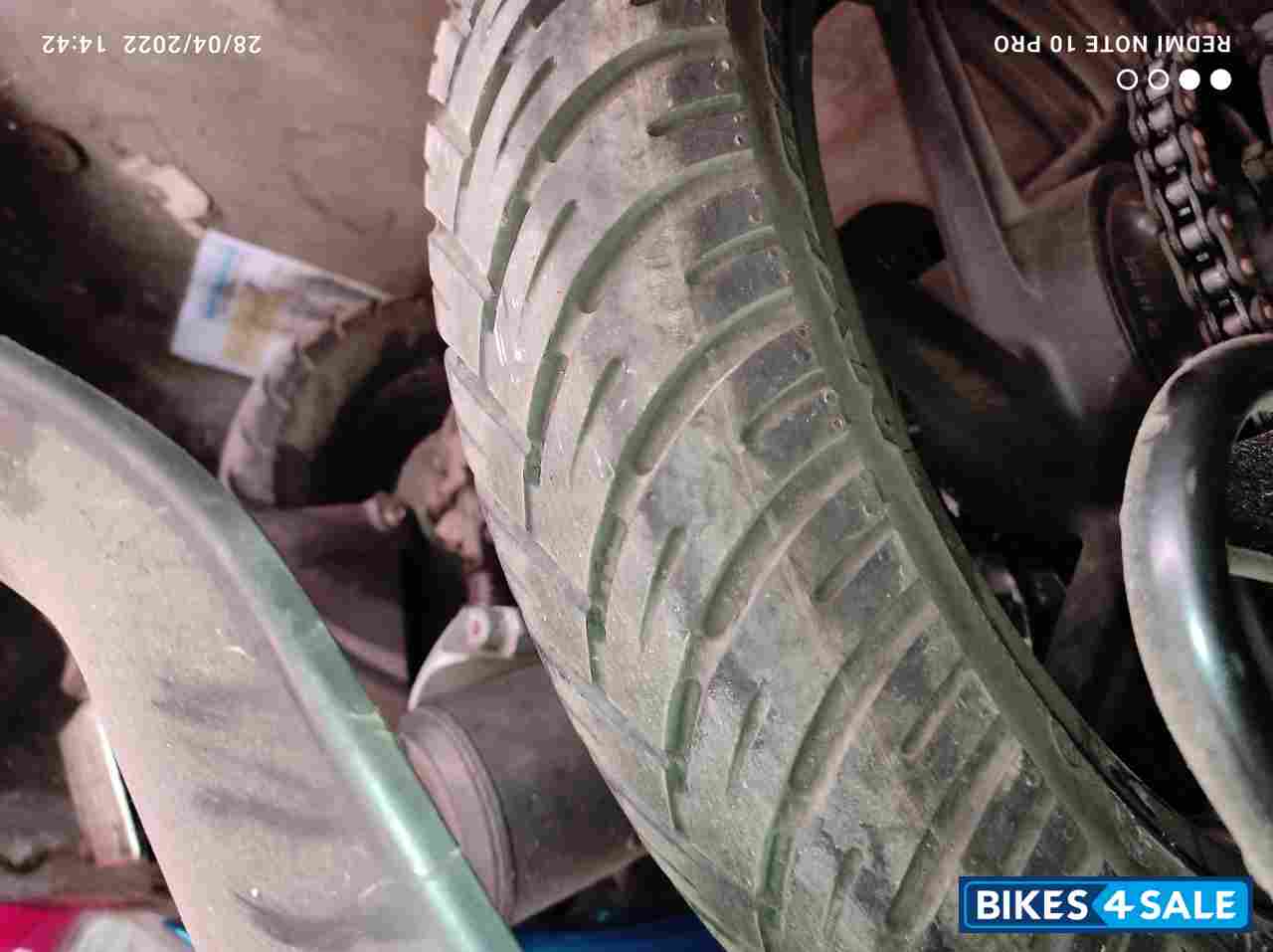 Neon Bajaj Pulsar 180F Neon BS6