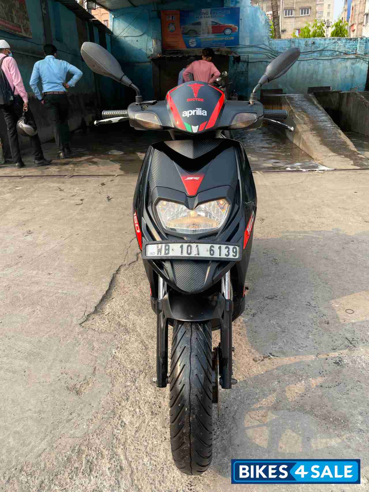 Aprilia SR 150 Carbon