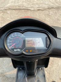 Aprilia SR 150 Carbon