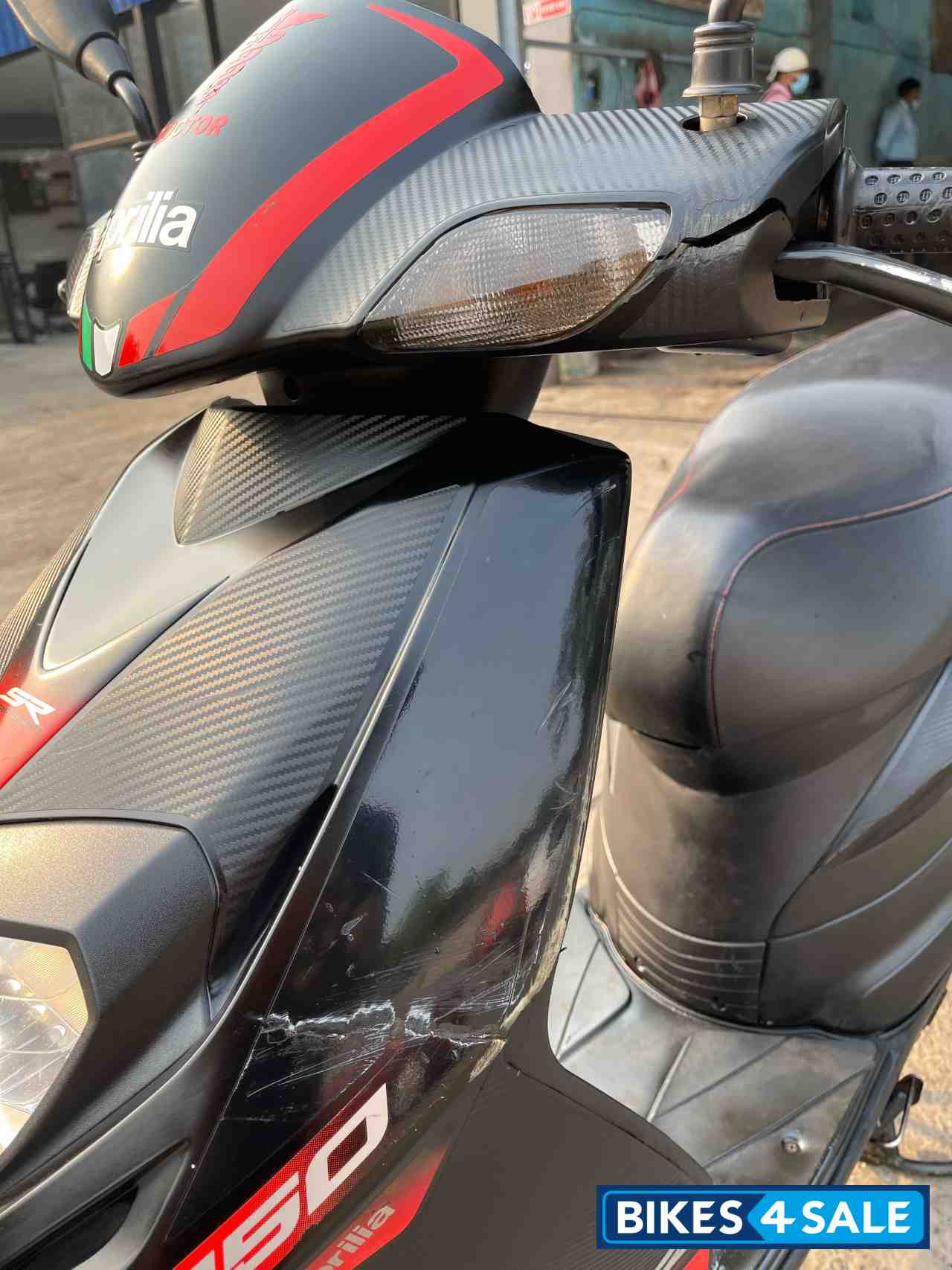 Aprilia SR 150 Carbon