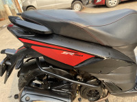 Aprilia SR 150 Carbon