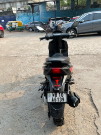 Aprilia SR 150 Carbon