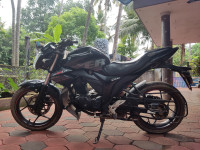 Black Suzuki Gixxer 150