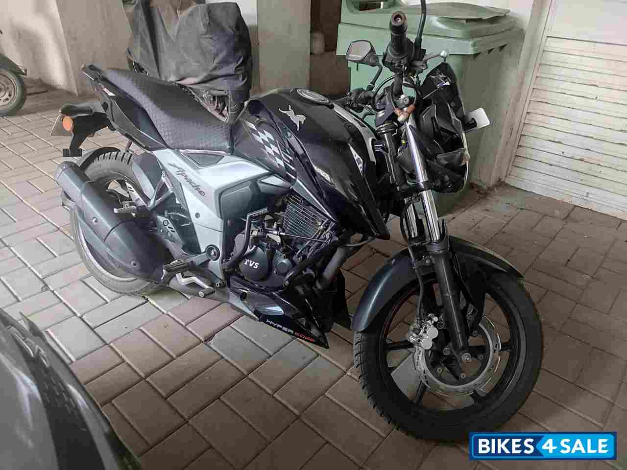 TVS Apache RTR 160 4V