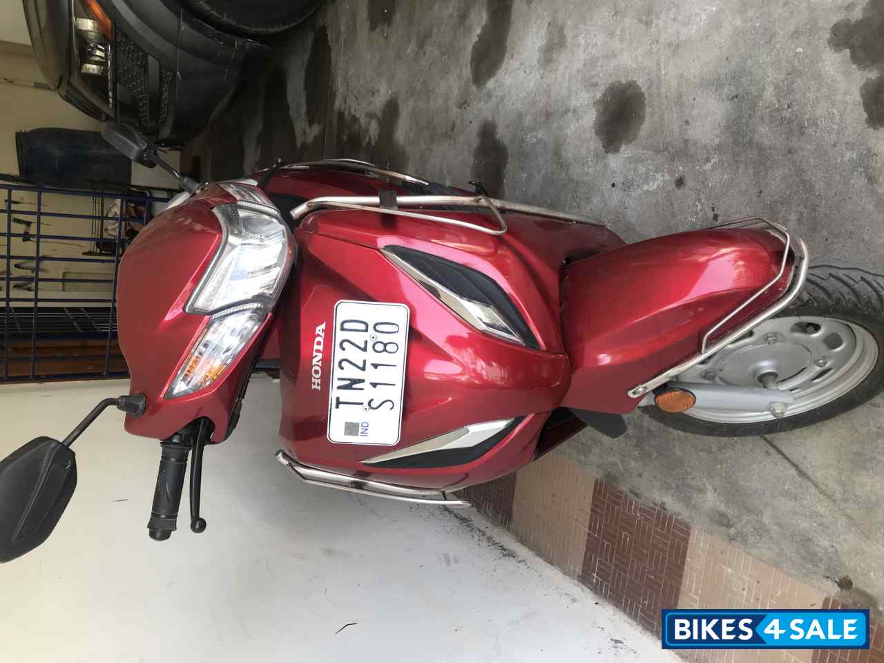 Spartan Red Honda Activa 6G