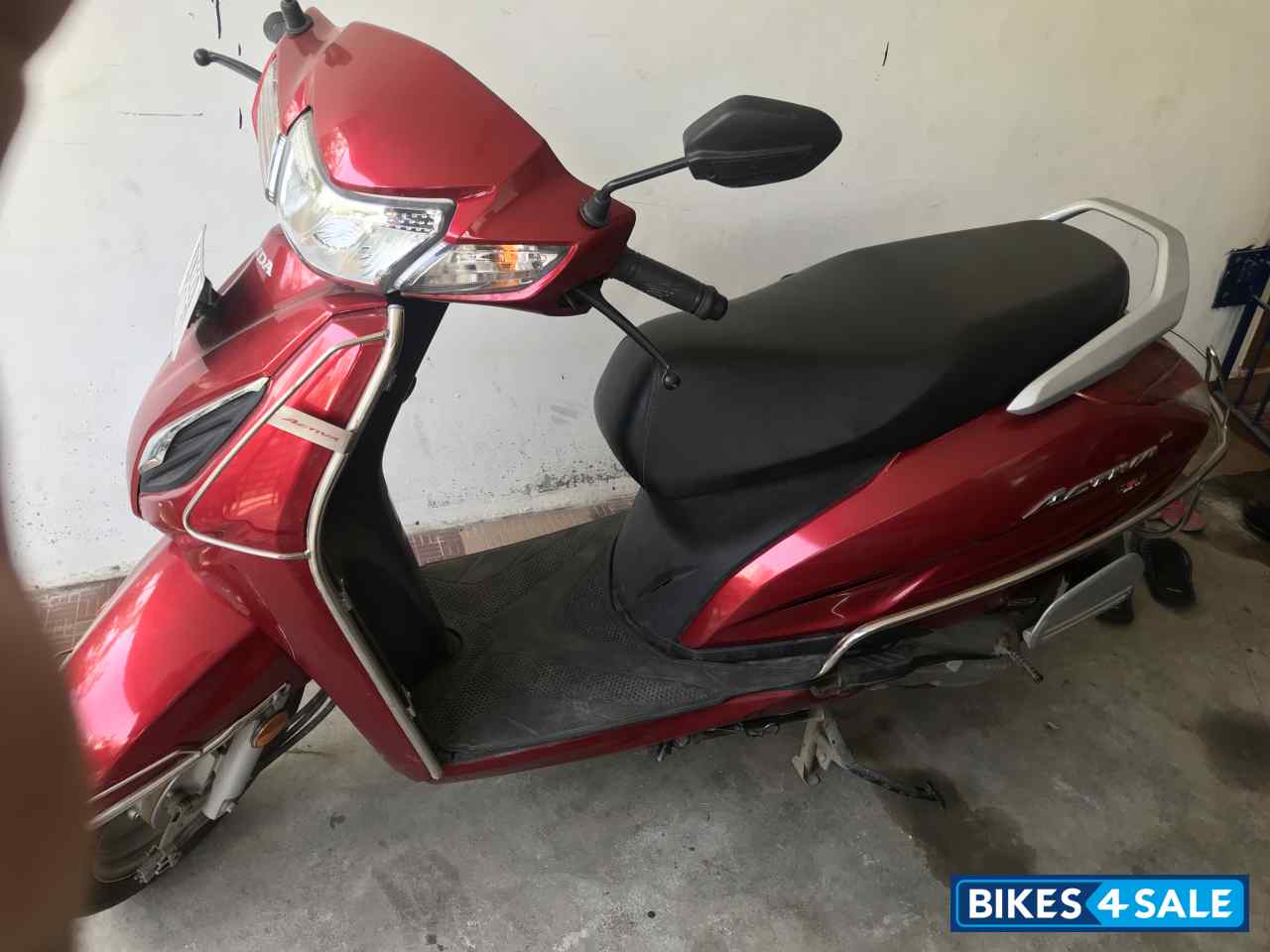 Spartan Red Honda Activa 6G