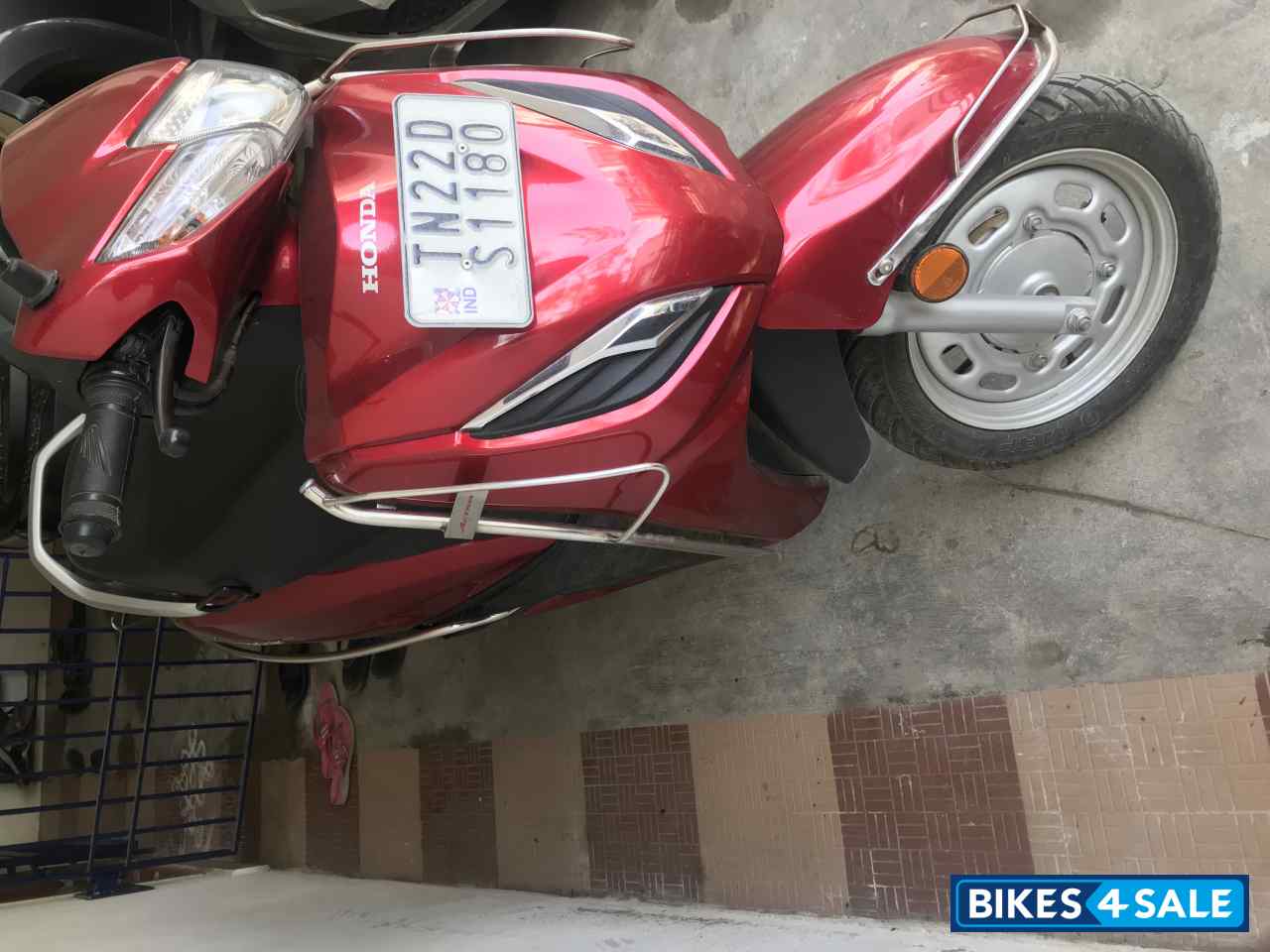 Spartan Red Honda Activa 6G