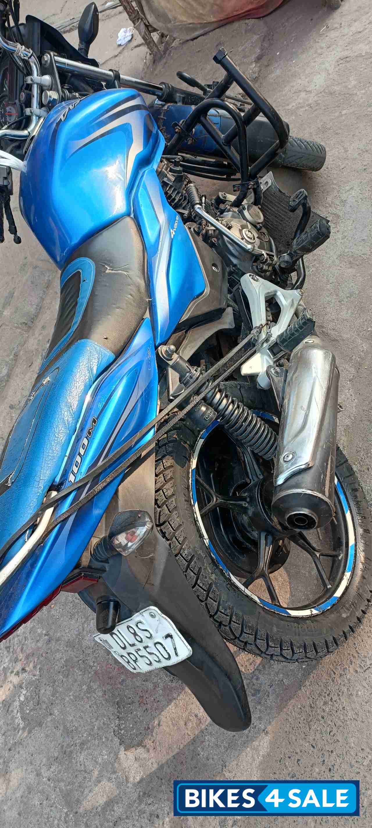 Bajaj Discover 100M