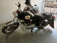 Royal Enfield Bullet 350