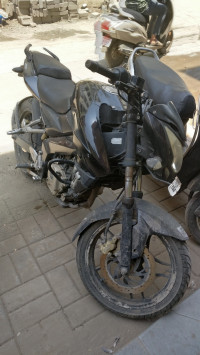 Black Bajaj Pulsar 200 NS