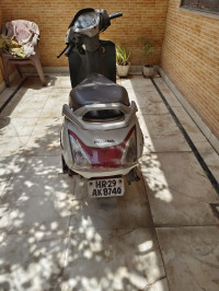 White Honda Activa 125