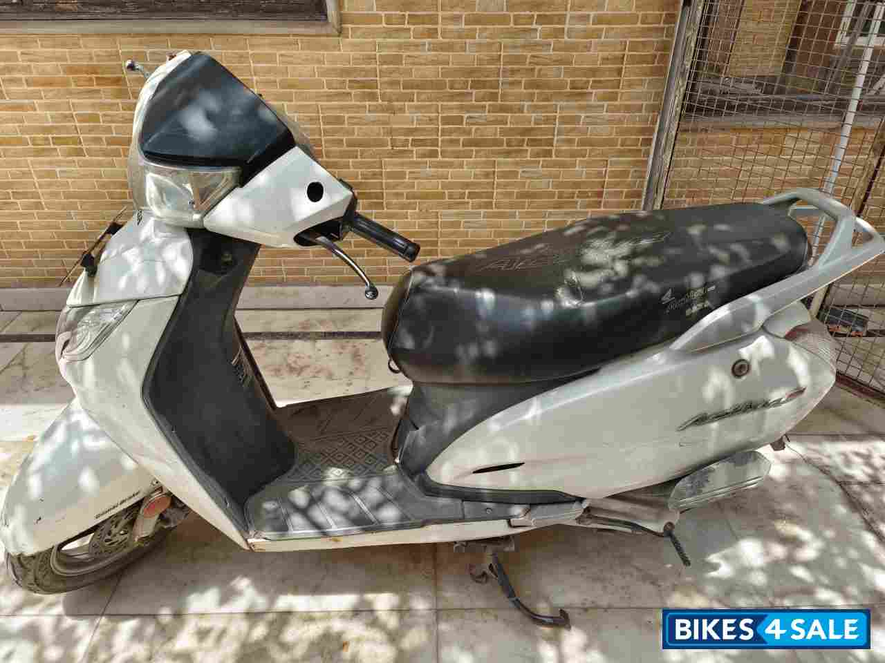 White Honda Activa 125