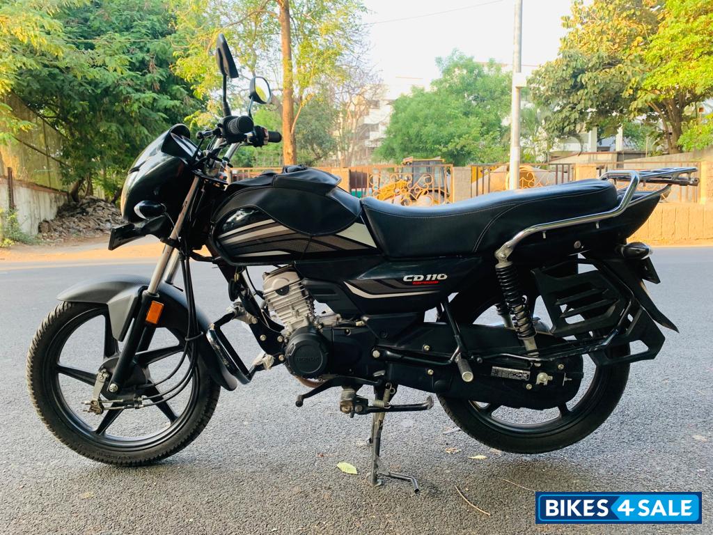 Black Honda CD 110 Dream