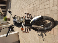 Black Royal Enfield Classic 500