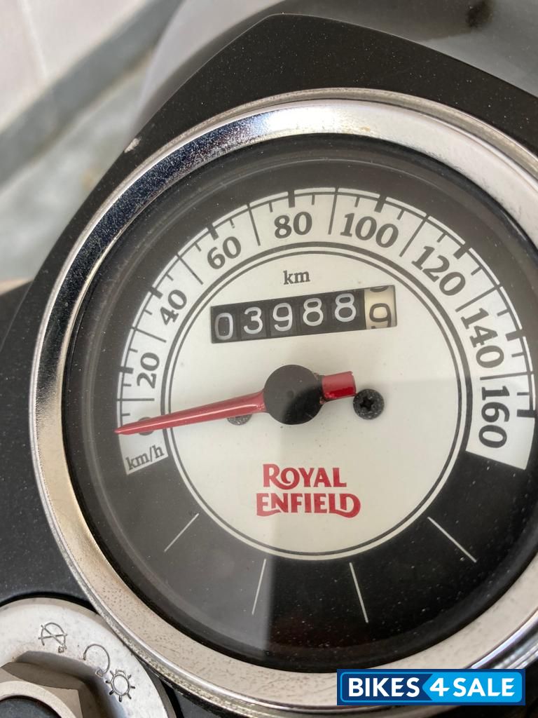 Silver Royal Enfield Classic 350 Dual Channel BS6