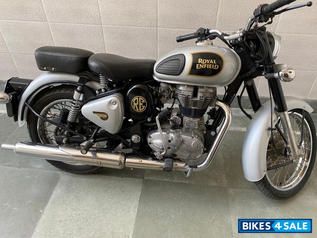 Silver Royal Enfield Classic 350 Dual Channel BS6