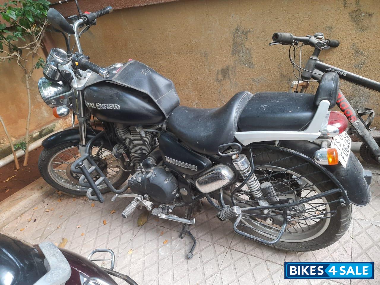 Royal Enfield Thunderbird 350 Royal Enfield Thunderbird 350