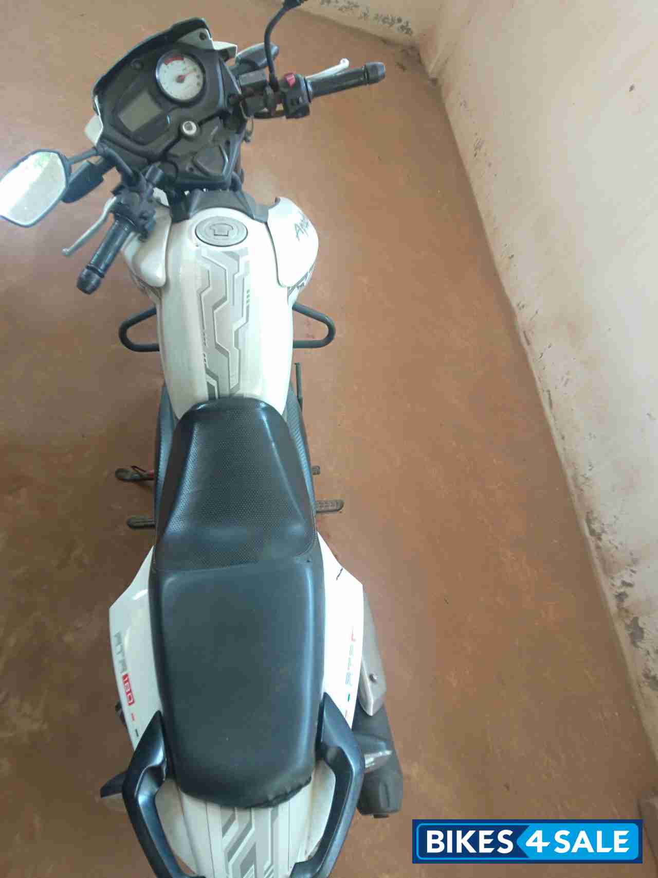 TVS Apache RTR 180