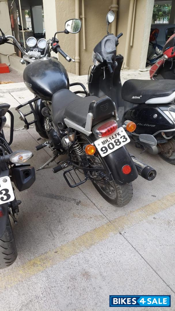 Matte Black Royal Enfield Thunderbird 350 Matte Black Royal Enfield Thunderbird 350