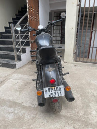 Yezdi Roadster Dark 2022 Model