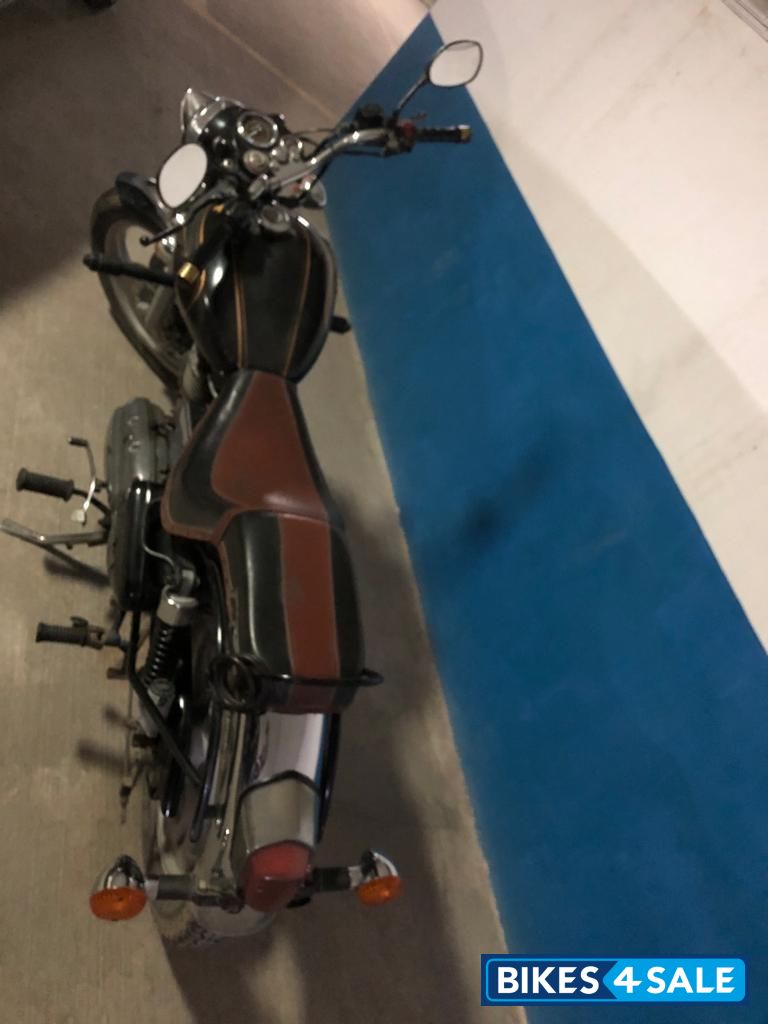 Black Royal Enfield Bullet Electra 5S