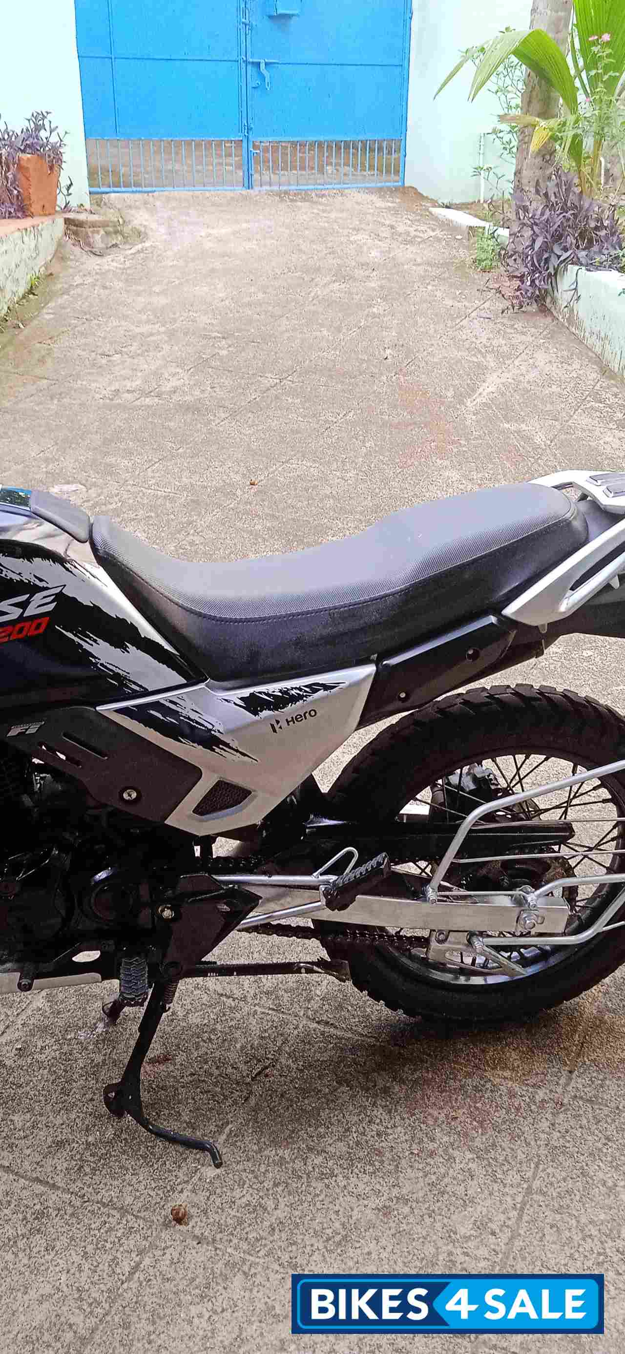 Black Hero XPulse 200