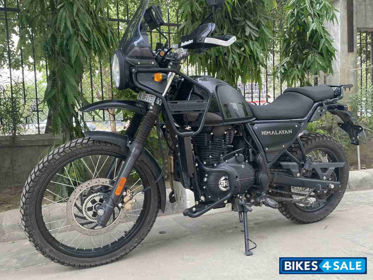 Granite Black Royal Enfield Himalayan BS VI