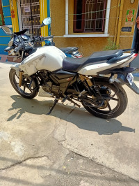 White TVS Apache RTR 180 Race Edition