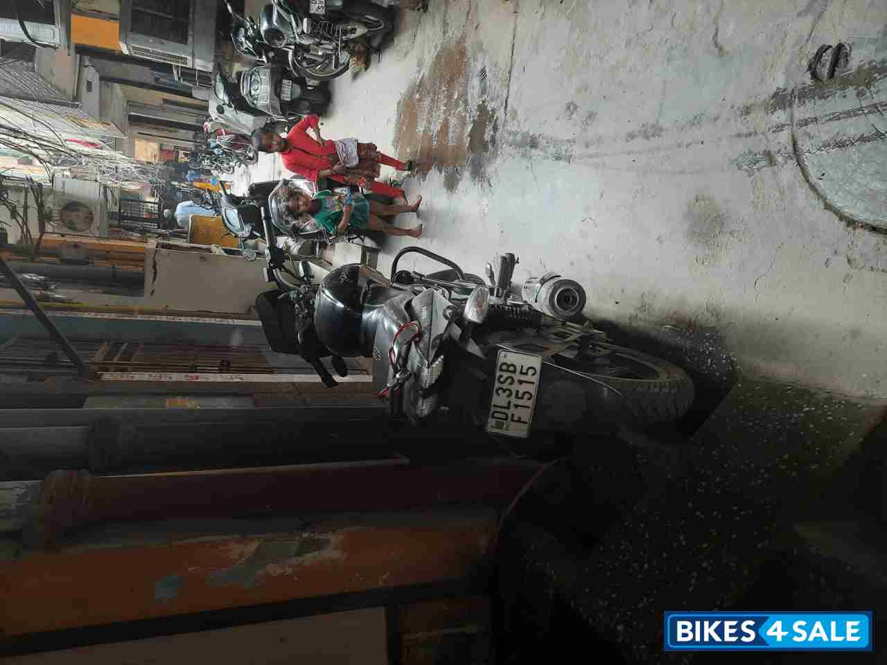 Black Bajaj Pulsar 180 DTSi