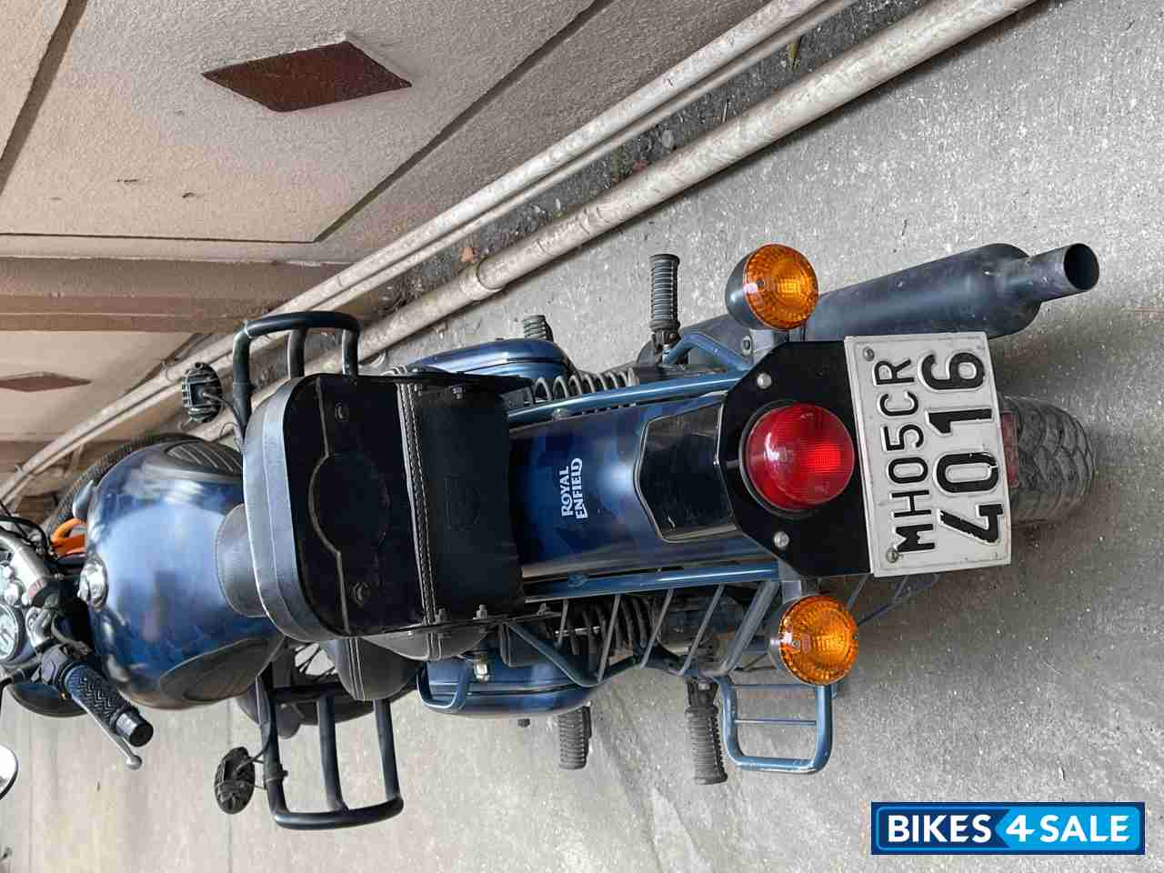 Royal Enfield Classic Squadron Blue Royal Enfield Classic Squadron Blue