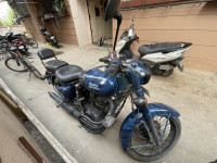 Royal Enfield Classic Squadron Blue
