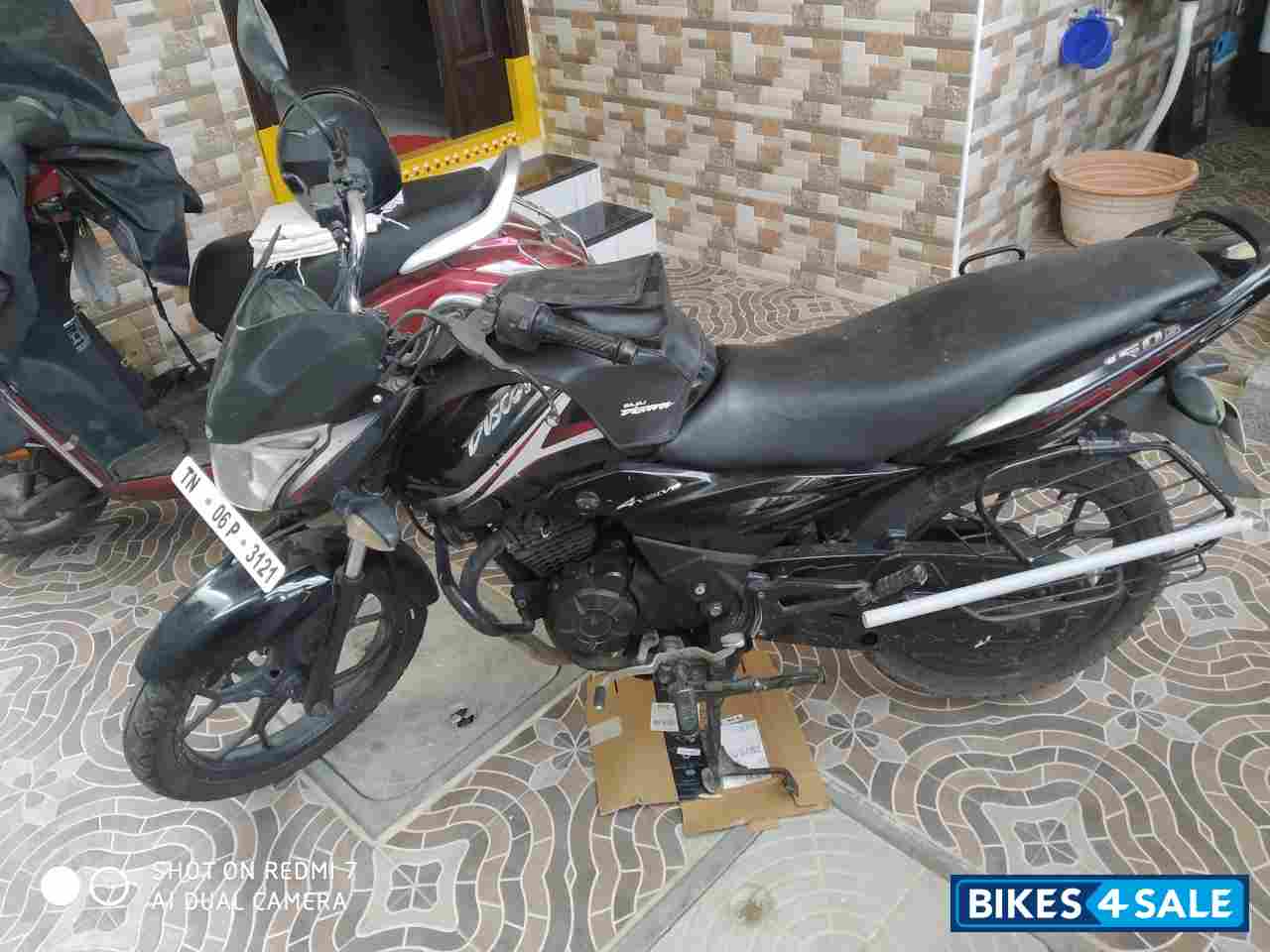 Black Bajaj Discover 150 S