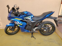 Blue Suzuki Gixxer SF