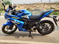 Blue Suzuki Gixxer SF