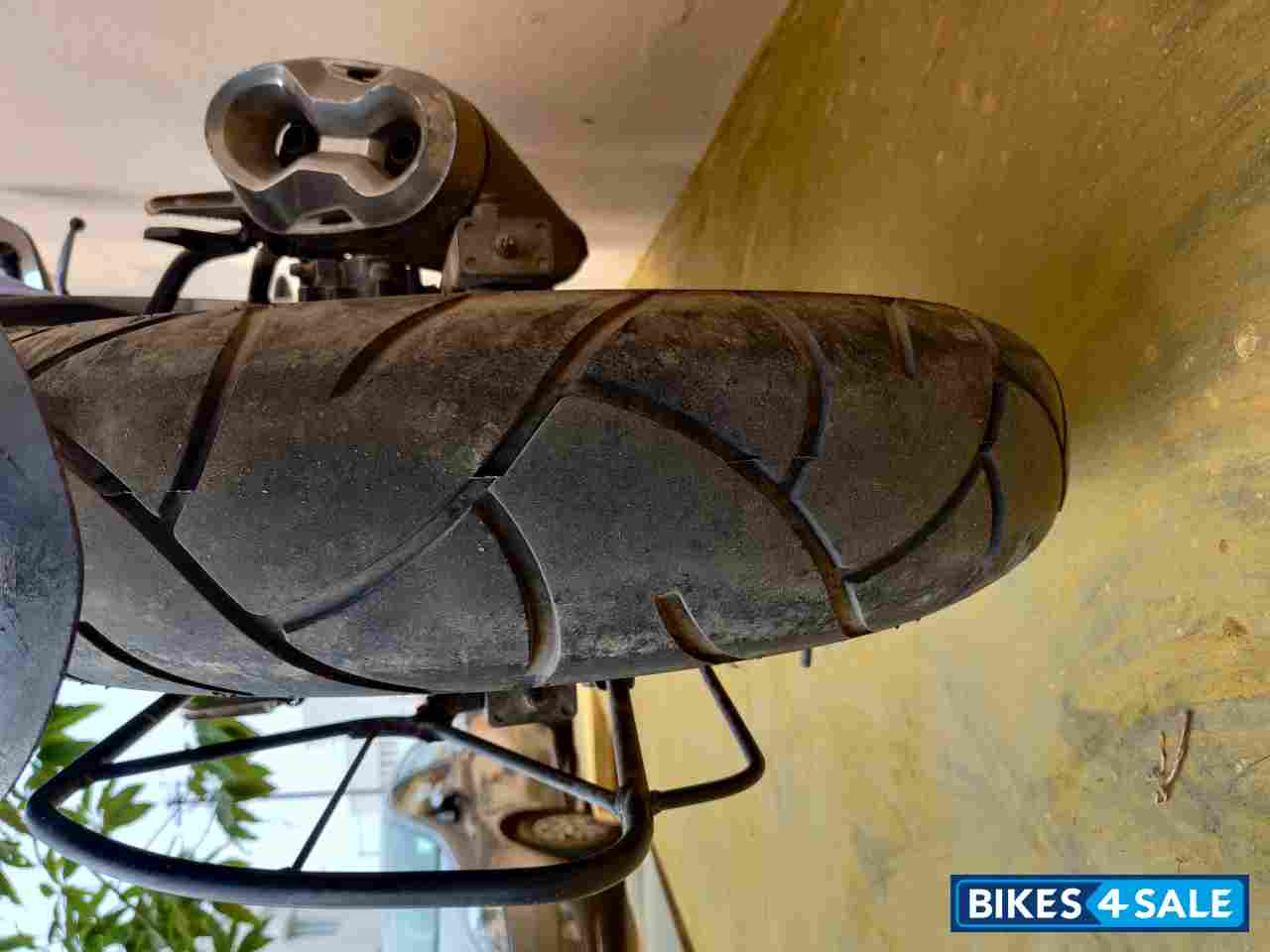 Blue Suzuki Gixxer SF