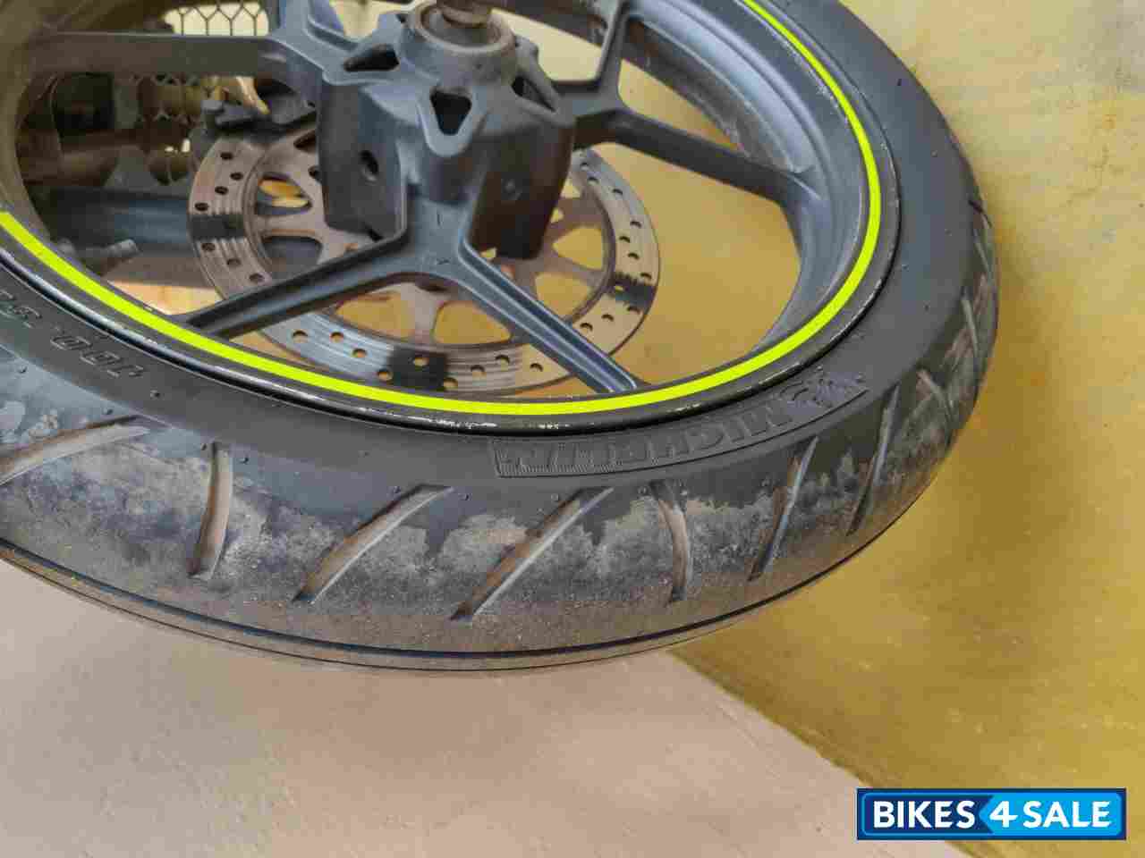 Blue Suzuki Gixxer SF