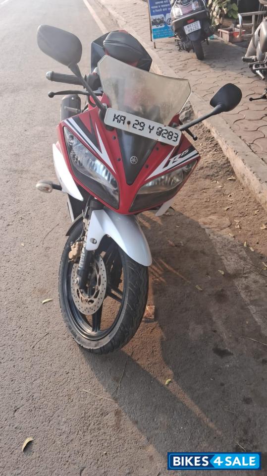 White Red Combination Yamaha YZF R15 V2