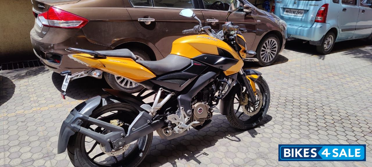 Bajaj Pulsar 200 NS