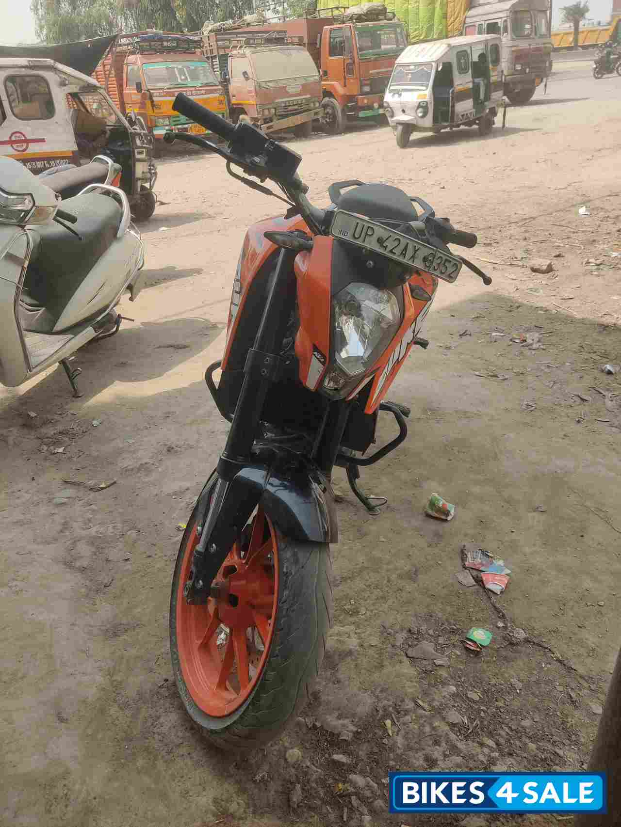 KTM Duke 200 ABS KTM Duke 200 ABS